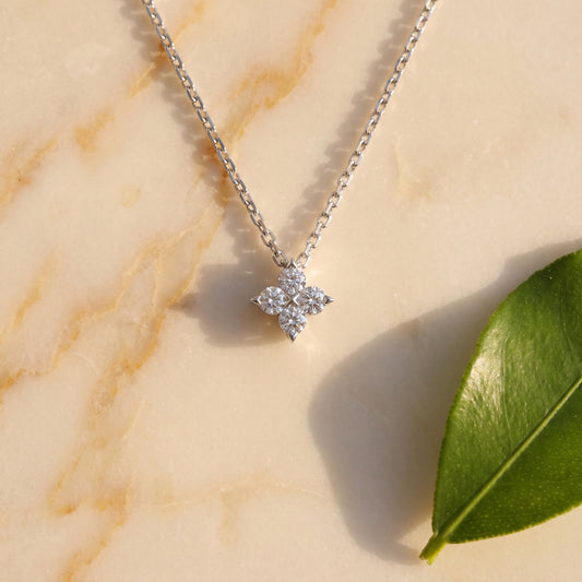 petite, silver: The whole flower